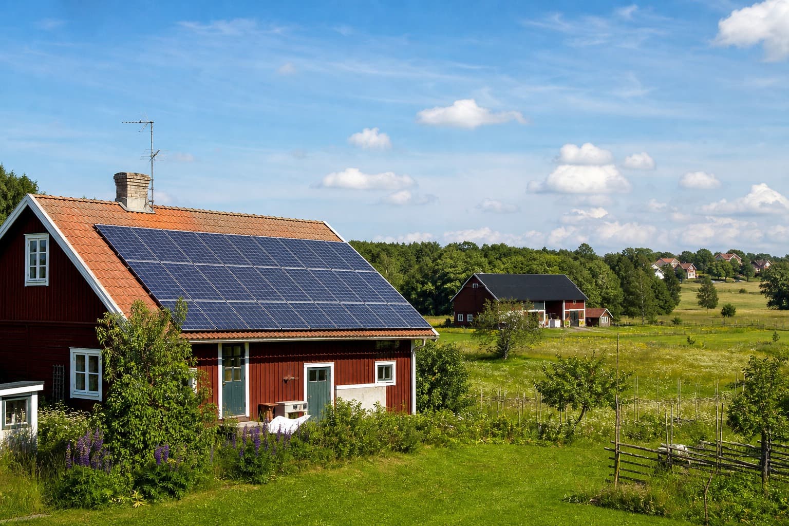 Solceller på gård på svensk landsbygd – Växjö